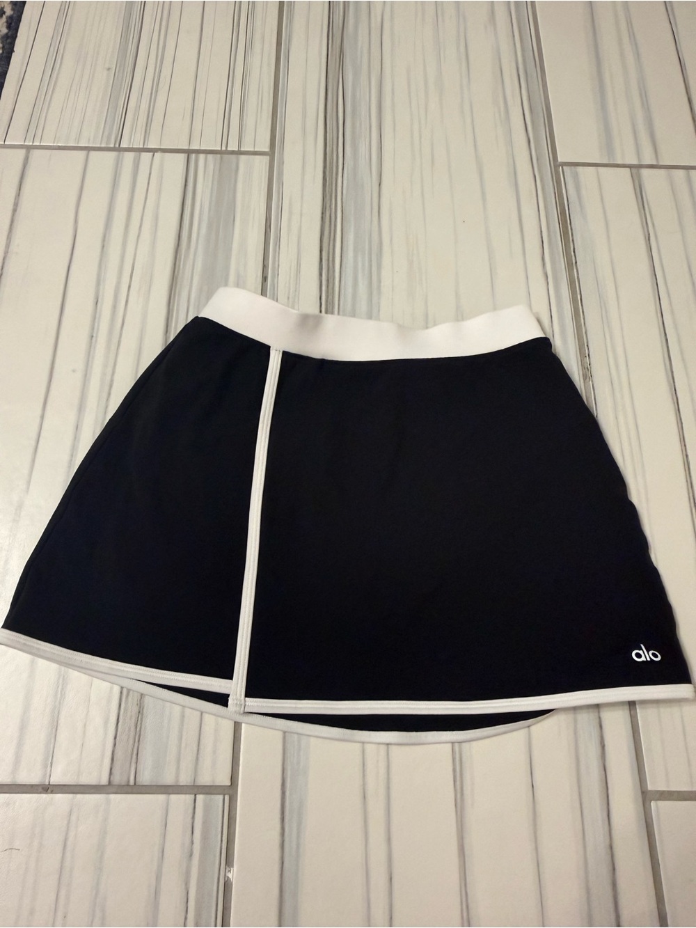 ALO Airbrushed Streamline skirt black/white - size small